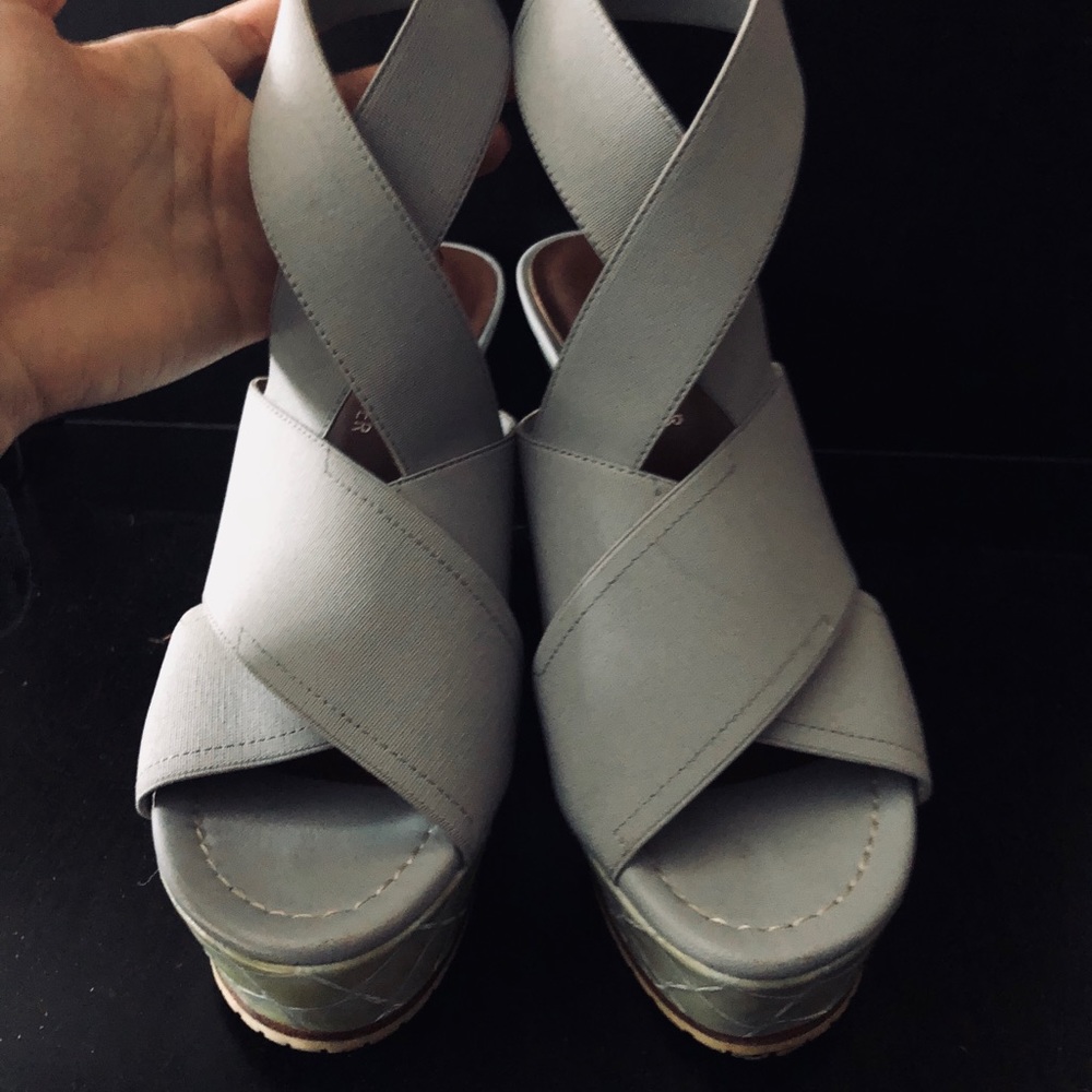 Donald J Pliner wedges size 6